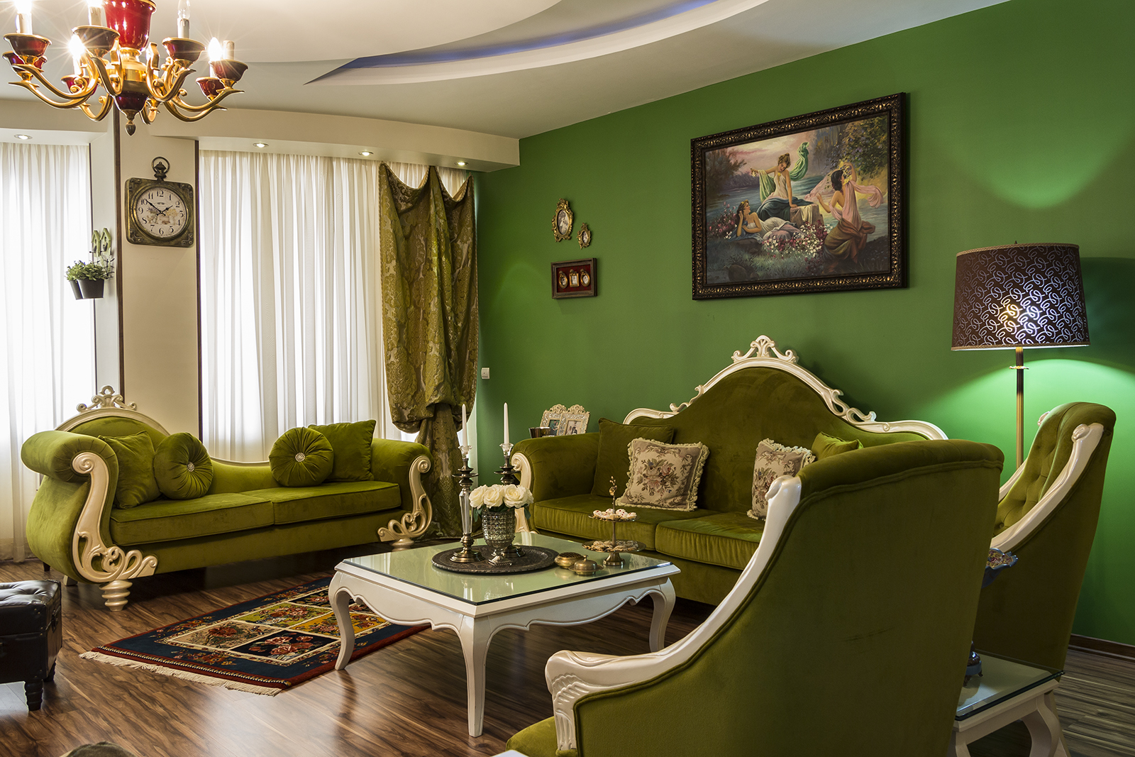 نقش رنگ سبز در اتاق نشیمن